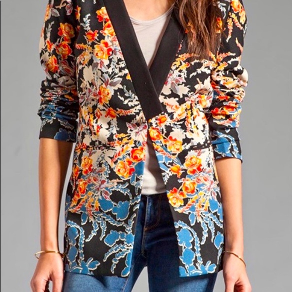 COPY - BCBGMAXAZRIA🌻🌸🌺FLORAL JACKET